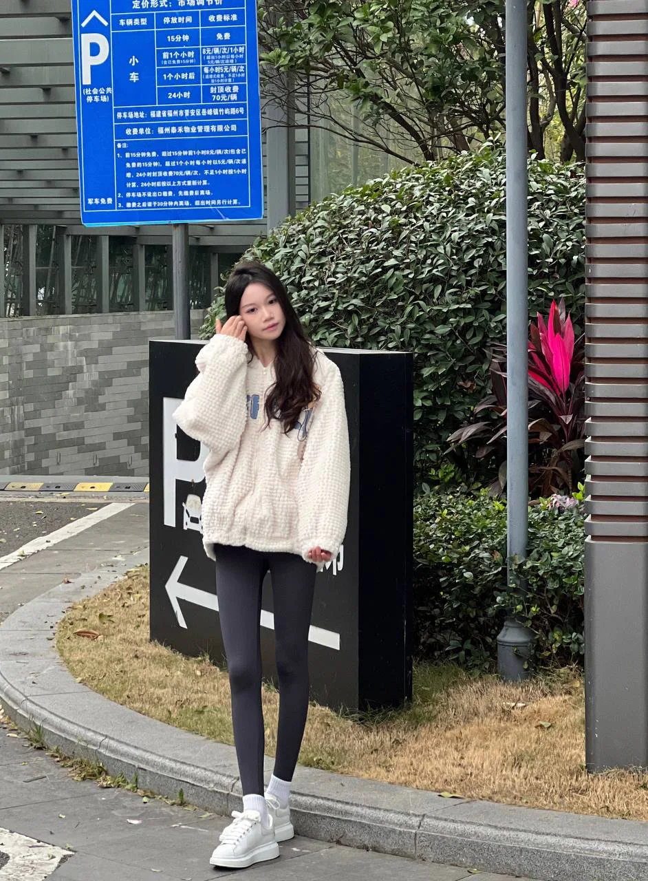 脚模面试脸足同框套路系列-225 长腿嫩足 [13V/36M]插图