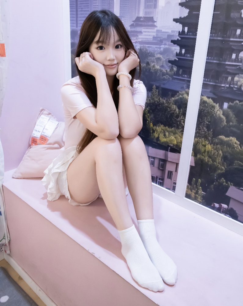 甜予摄影260期：小栗-运动鞋、白棉袜、裸足完整版[154P/2V/9.12GB]插图2