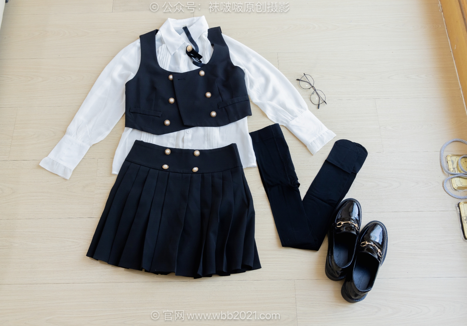 袜啵啵653期：小甜豆-皮鞋、厚黑丝、瑜伽动作、老头乐挠脚剧情（仅花絮版）[146P/1V/5.6GB]插图