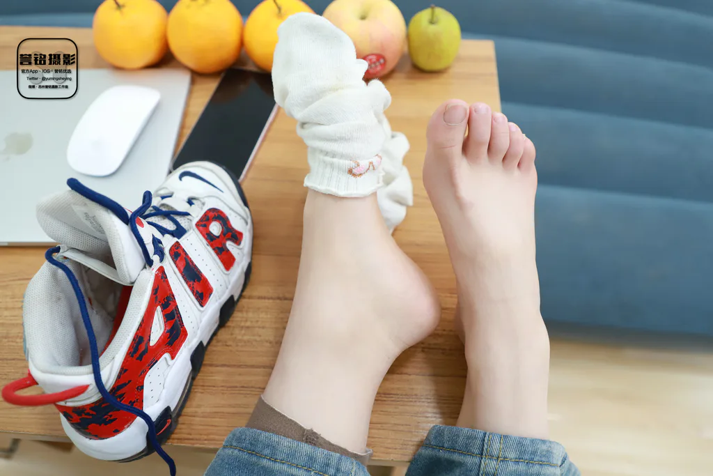 誉铭摄影《2023微信群第12套》感恩有你一路同行[80P/1V/1.59G]插图