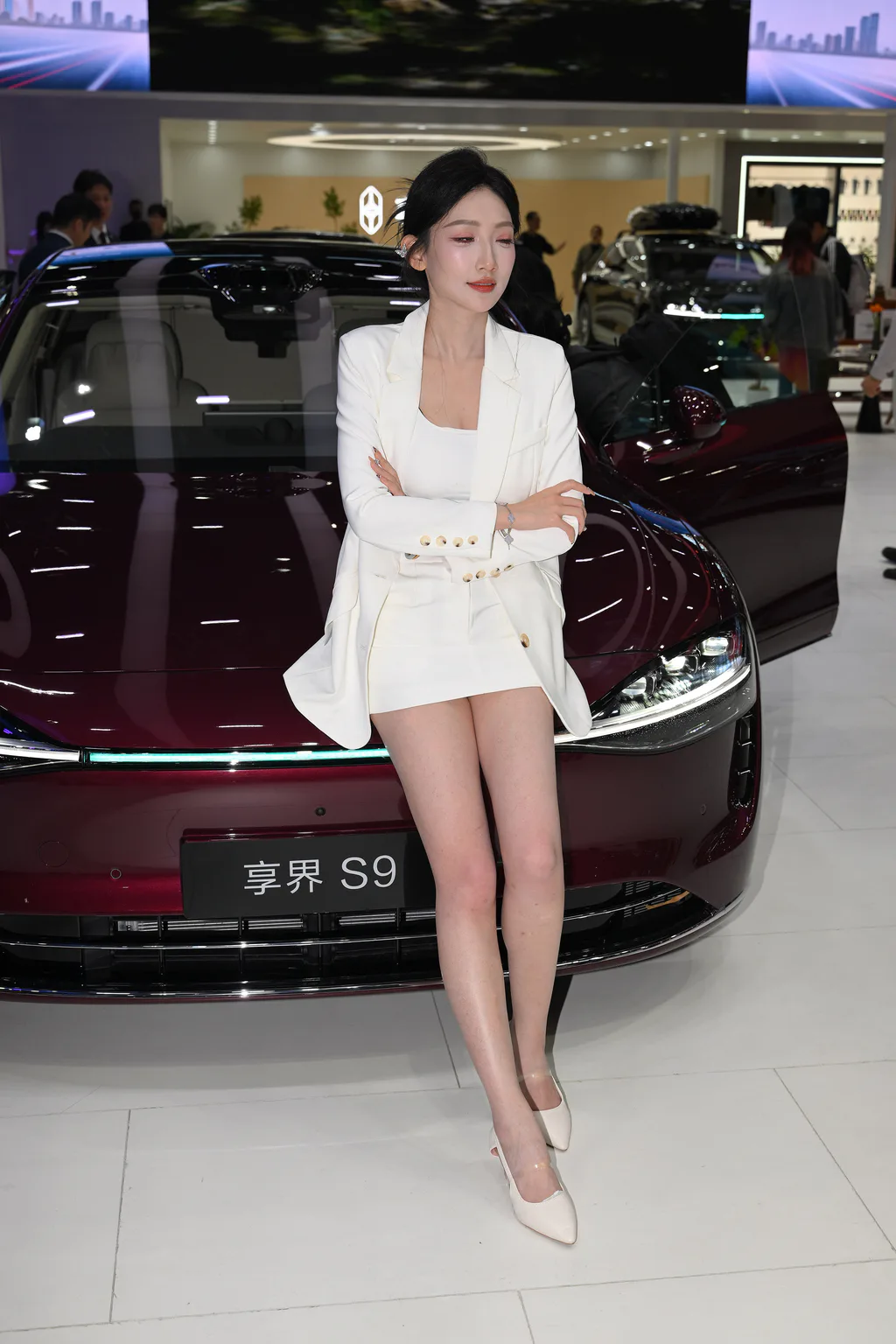 精选街拍作品 NO.6651 大白腿大瑞瑞[129P/156MB]插图1