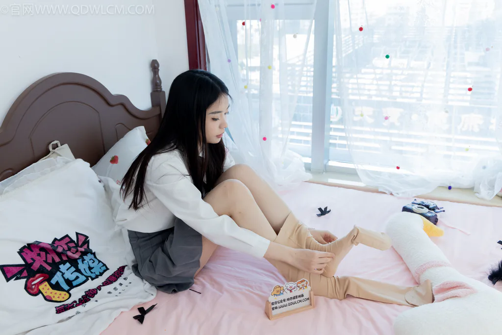 勿恋传媒 NO.2614 青提-板鞋、厚肉丝[163P/1V/6.26GB]插图1