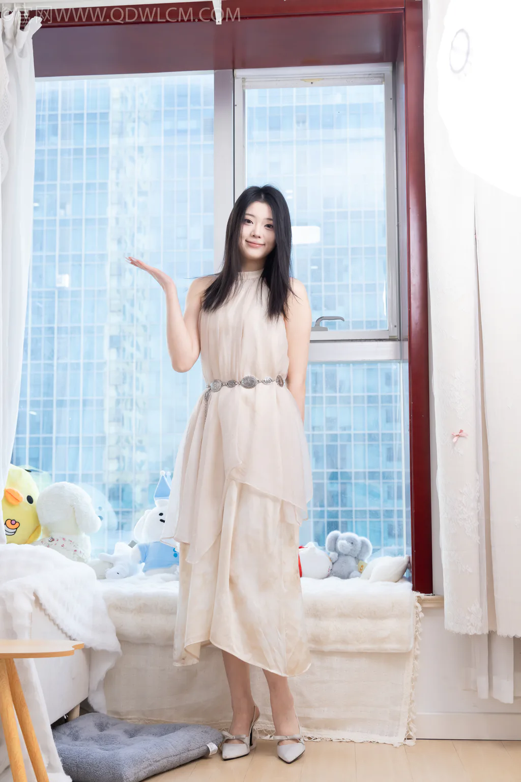 勿恋传媒 NO.2623 小暖-高跟鞋、白棉袜、裸足[162P/1V/3.90GB]插图1