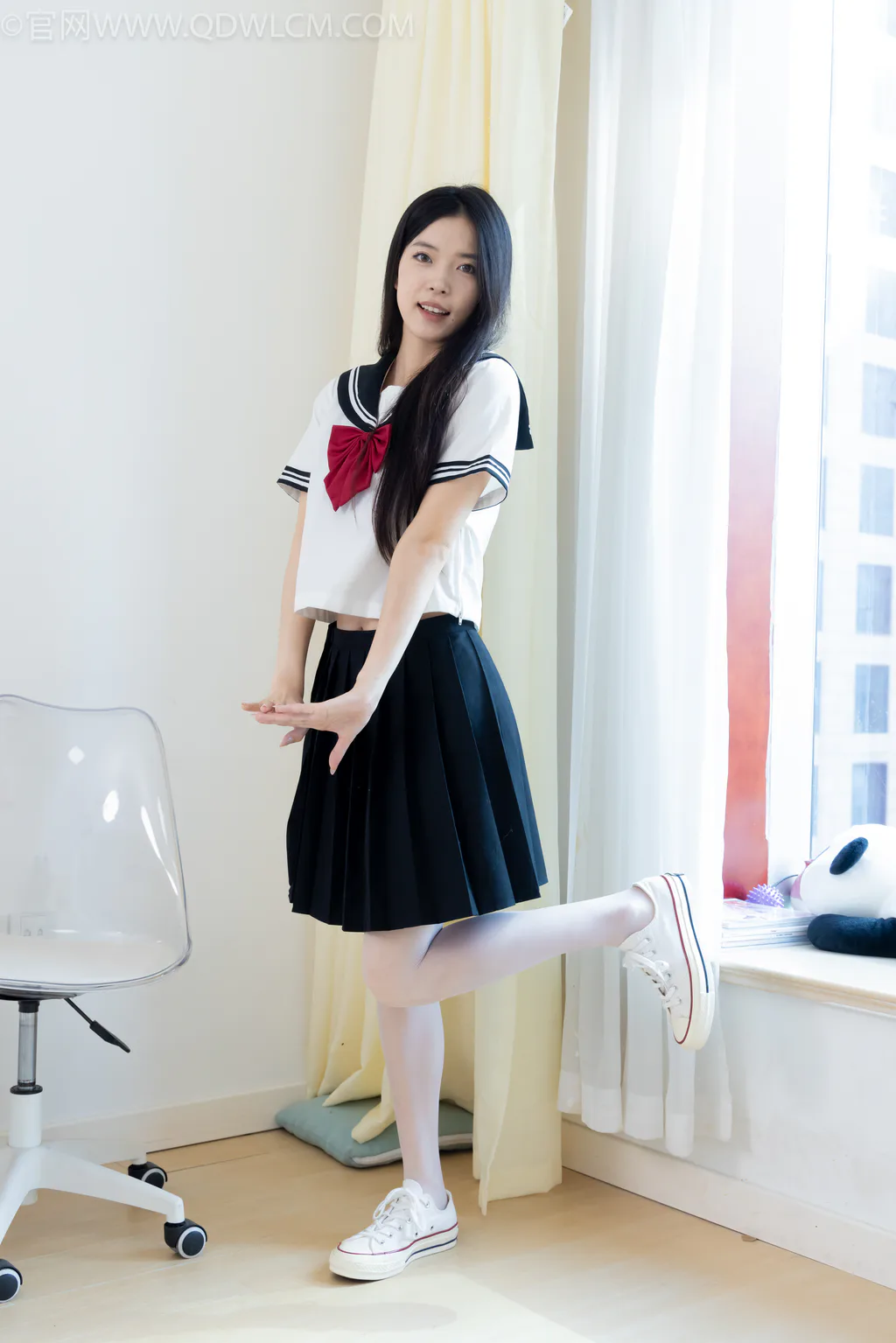 勿恋传媒 NO.2622 茯苓-帆布鞋、薄白丝、薄肉丝[160P/1V/3.93GB]插图1