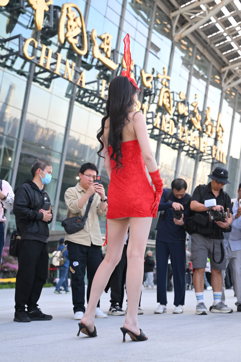 精选街拍作品 NO.6592 鑫儿红色超短裙[191P/305MB]插图1