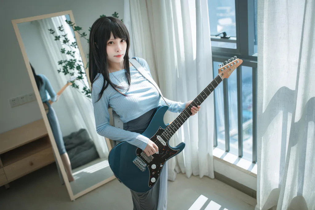 三無人型 – 吉他美眉[24P/223MB]插图2