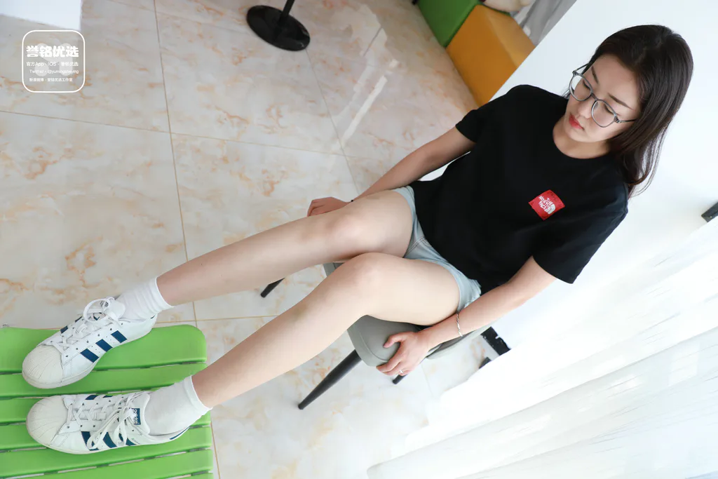 [誉铭传媒]袜足摄影 2024年《微信会员群3》[90P/1V/1.34GB]插图1