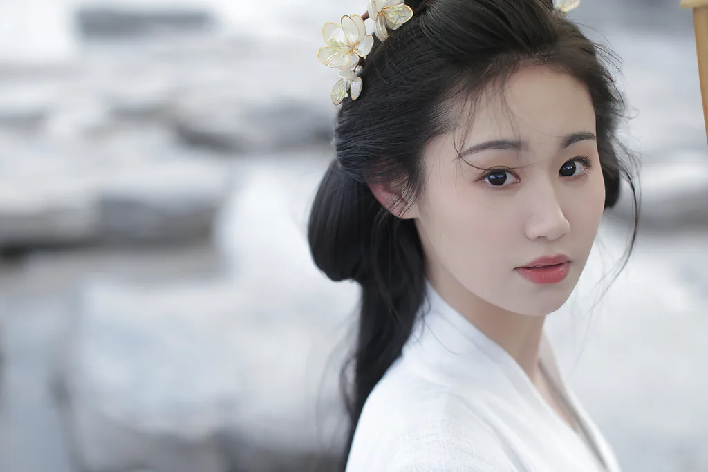 [YITUYU艺图语]2023.02.22 玉兰 岳雨婷[21+1P/153MB]插图1