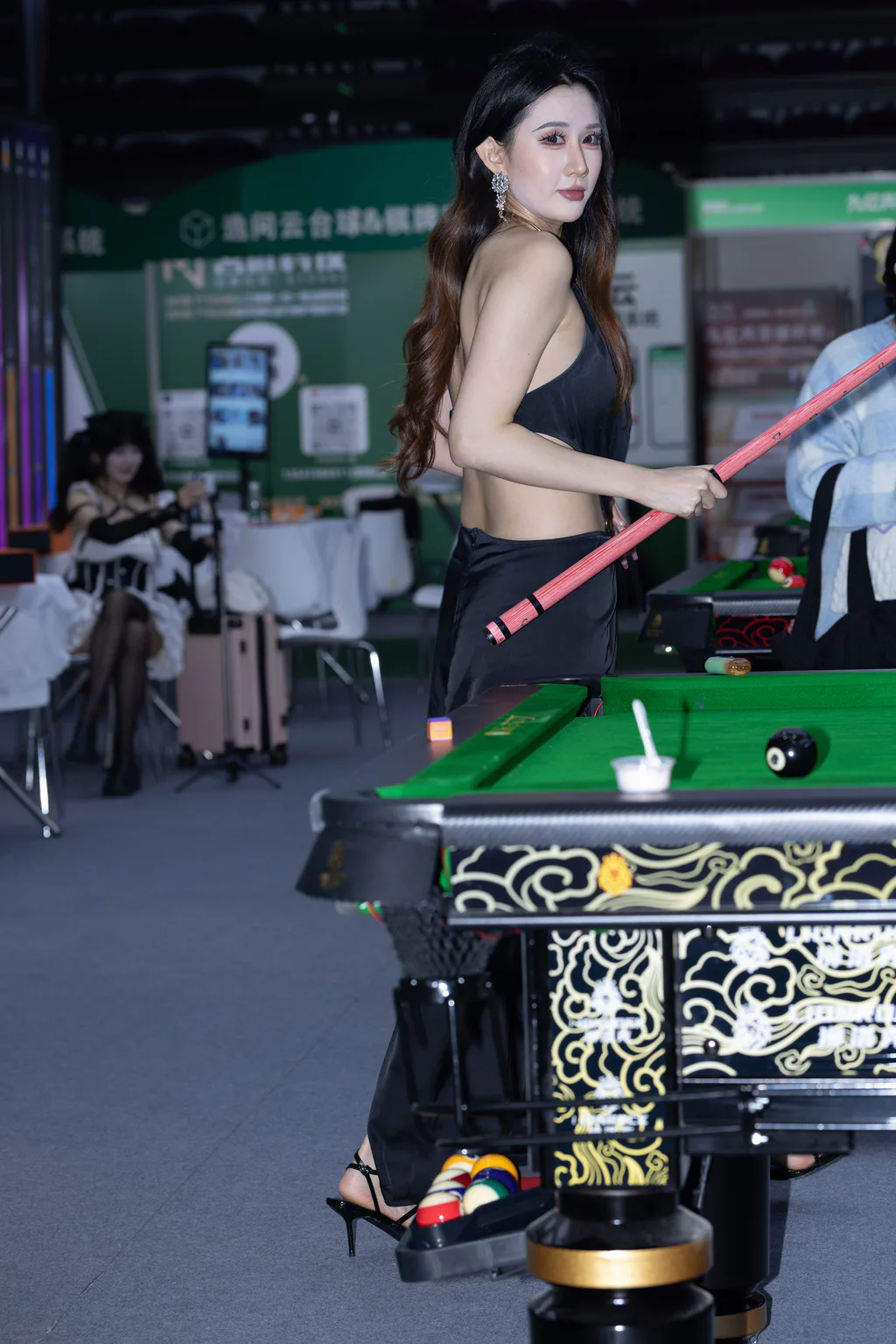 精选街拍作品 NO.6677 黑色长裙美背[100P/155MB]插图2