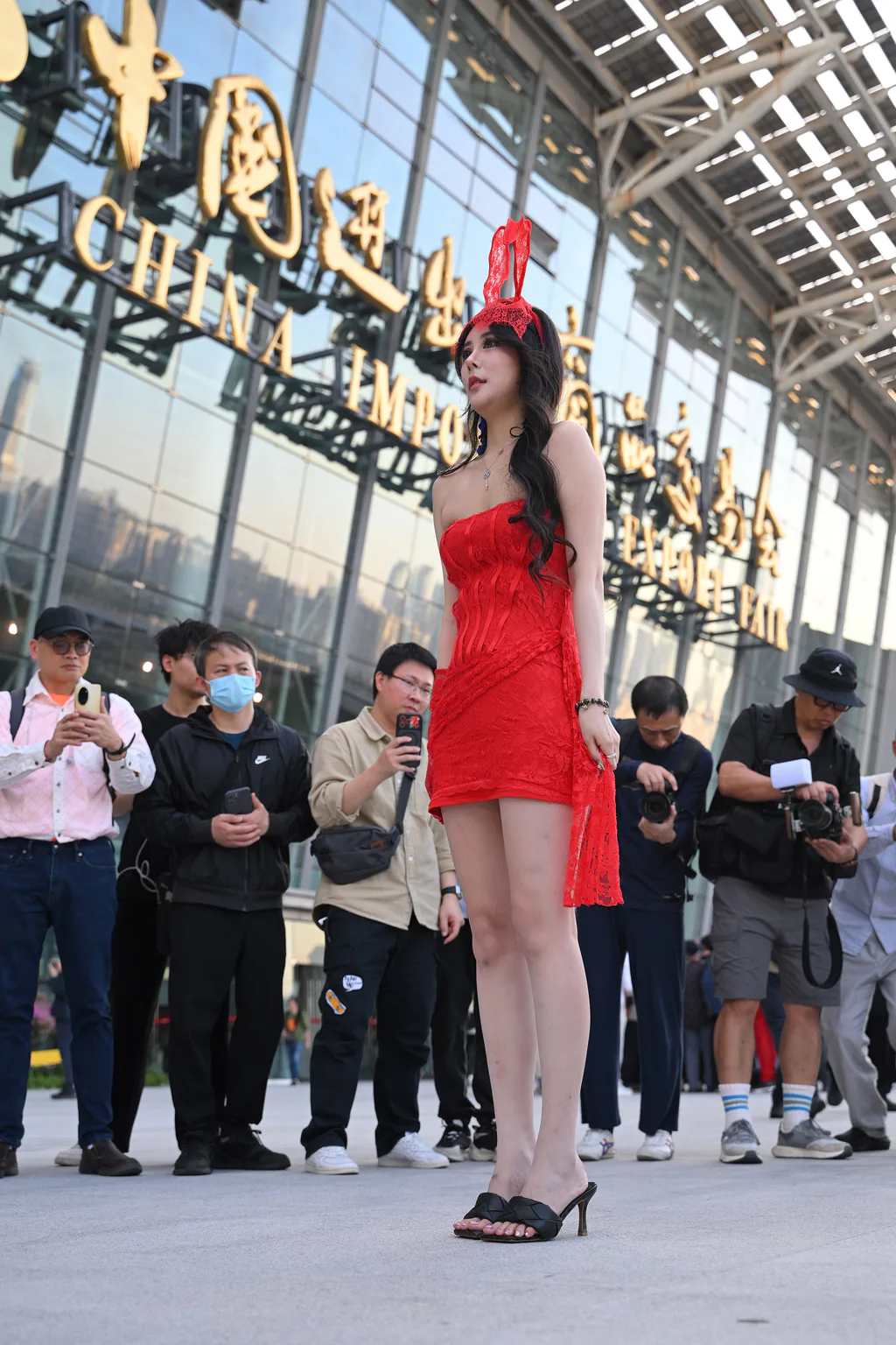 精选街拍作品 NO.6592 鑫儿红色超短裙[191P/305MB]插图2