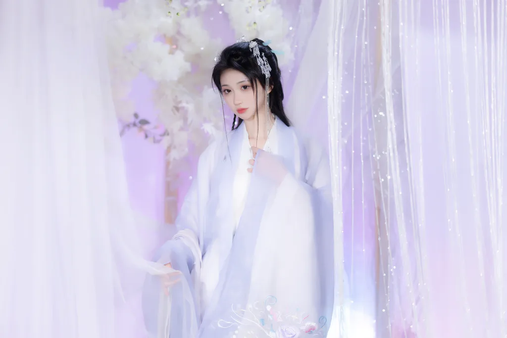 [YITUYU艺图语]2023.03.10 韶华 绮罗生的小苏苏[24+1P/190MB]插图