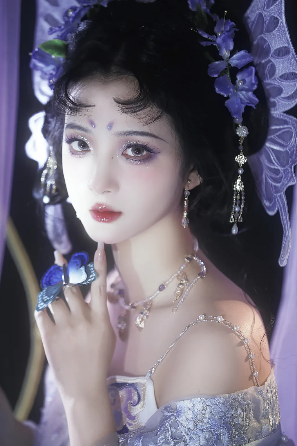 [YITUYU艺图语]2023.02.24 鸢尾 ble[19+1P/167MB]插图1