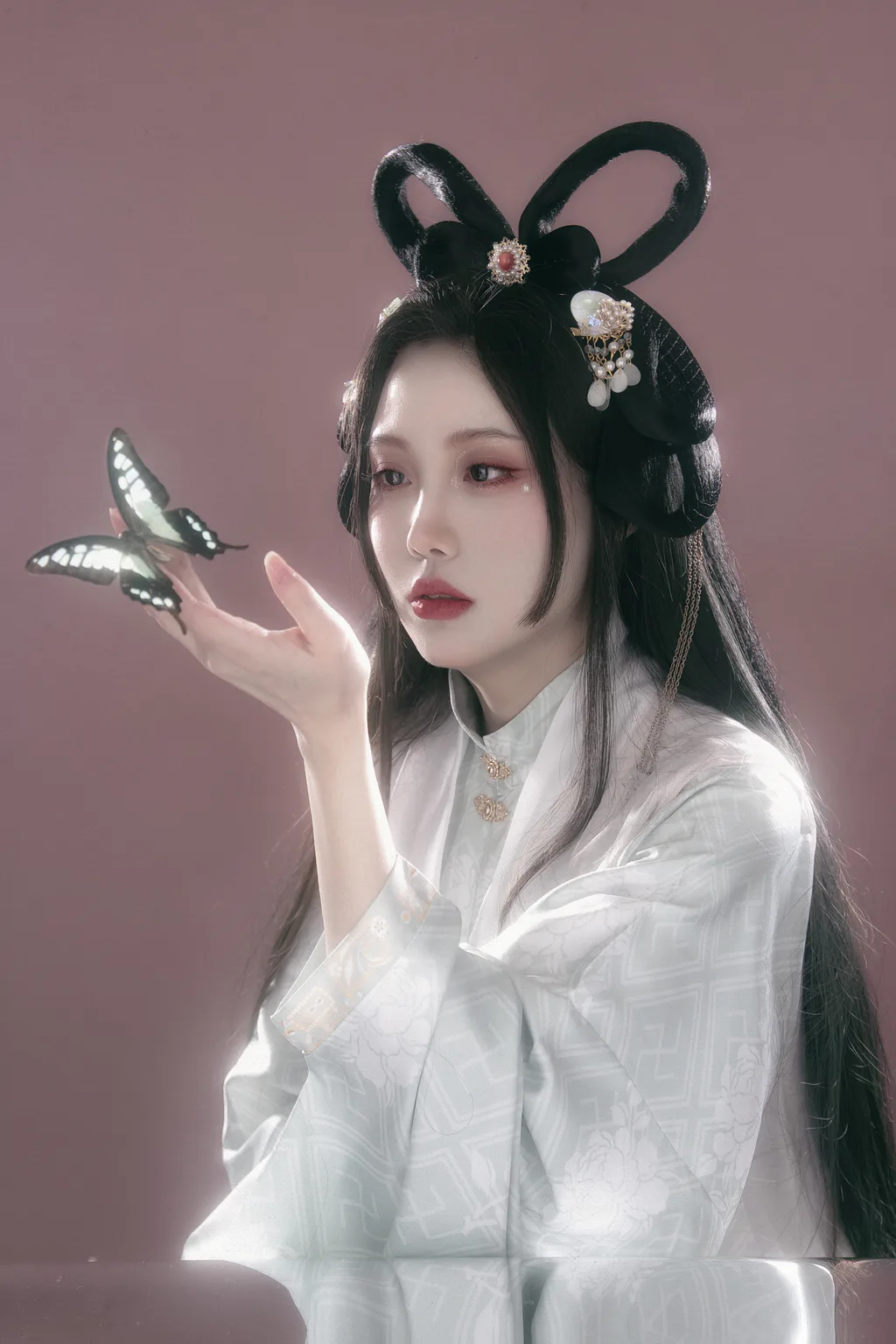 [YITUYU艺图语]2023.02.24 春日迟迟，卉木萋萋 里奈Riina[22+1P/315MB]插图2