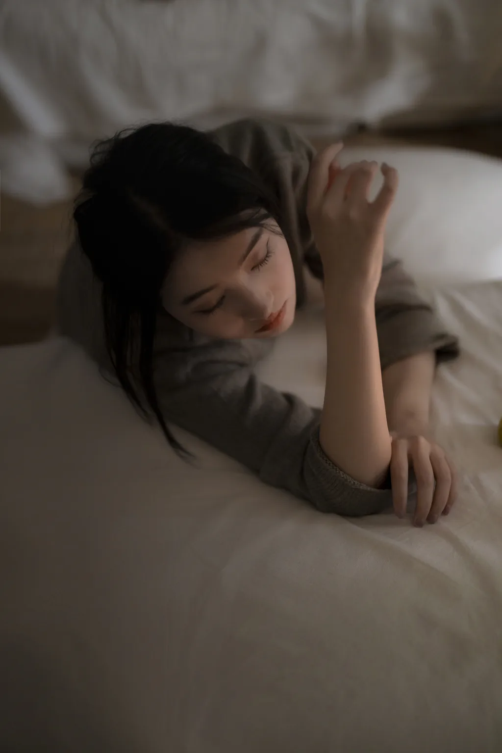 [YITUYU艺图语]2023.02.21 烛光夜色 幽灵胡子[35+1P/452MB]插图1