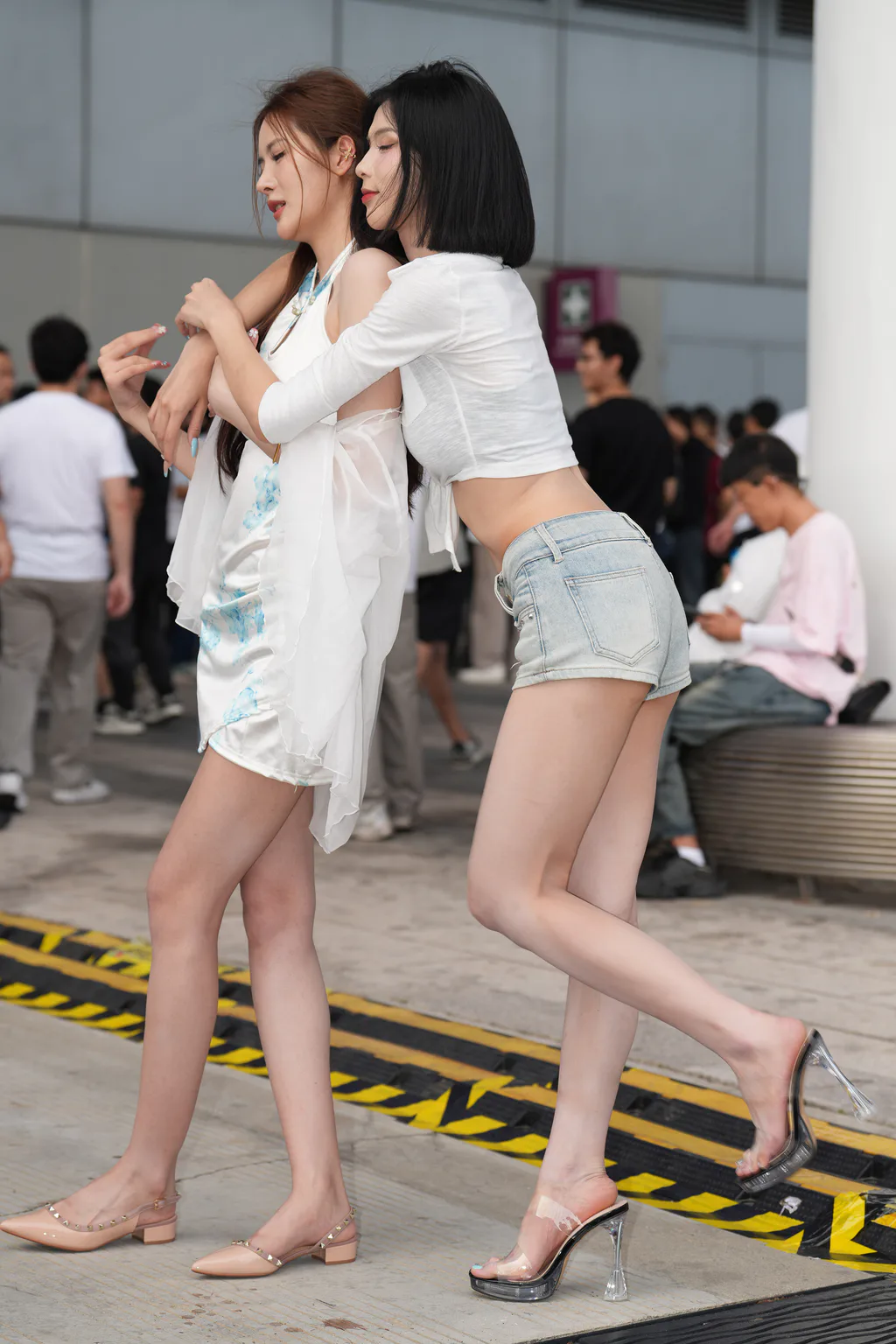 精选街拍作品 NO.6594 热裤凉高美腿[70P/116MB]插图2