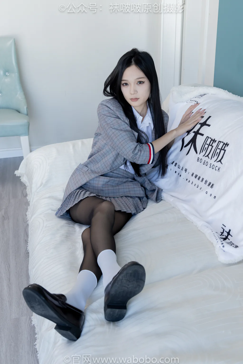 [BoBoSocks袜啵啵]NO.646 焦糖-皮鞋、白棉袜、薄黑丝[163P/1V/8.14GB]插图2