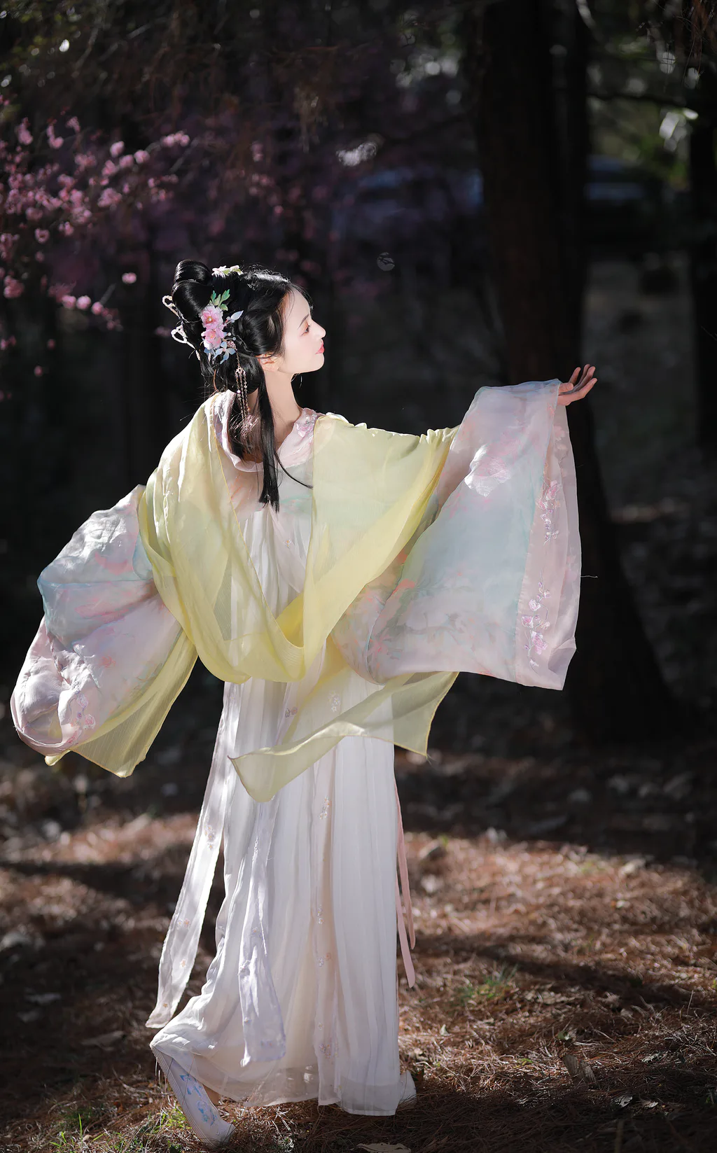 [YITUYU艺图语]2023.02.23 幸得识卿桃花面 瑜瑾[25+1P/516MB]插图1