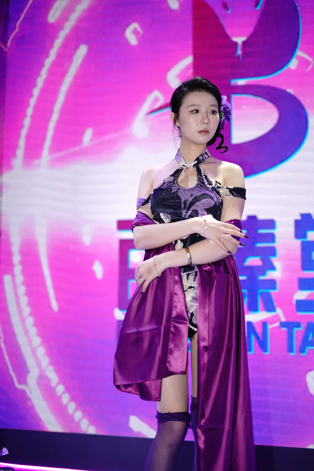 精选街拍作品 NO.6656 2025广州成人展高清视图合辑A[725P/1.14GB]插图2