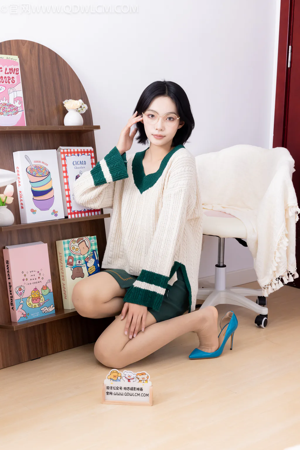 勿恋传媒 NO.2616 小爱-三双高跟凉鞋、薄肉丝、裸足[163P/1V/7.77GB]插图2