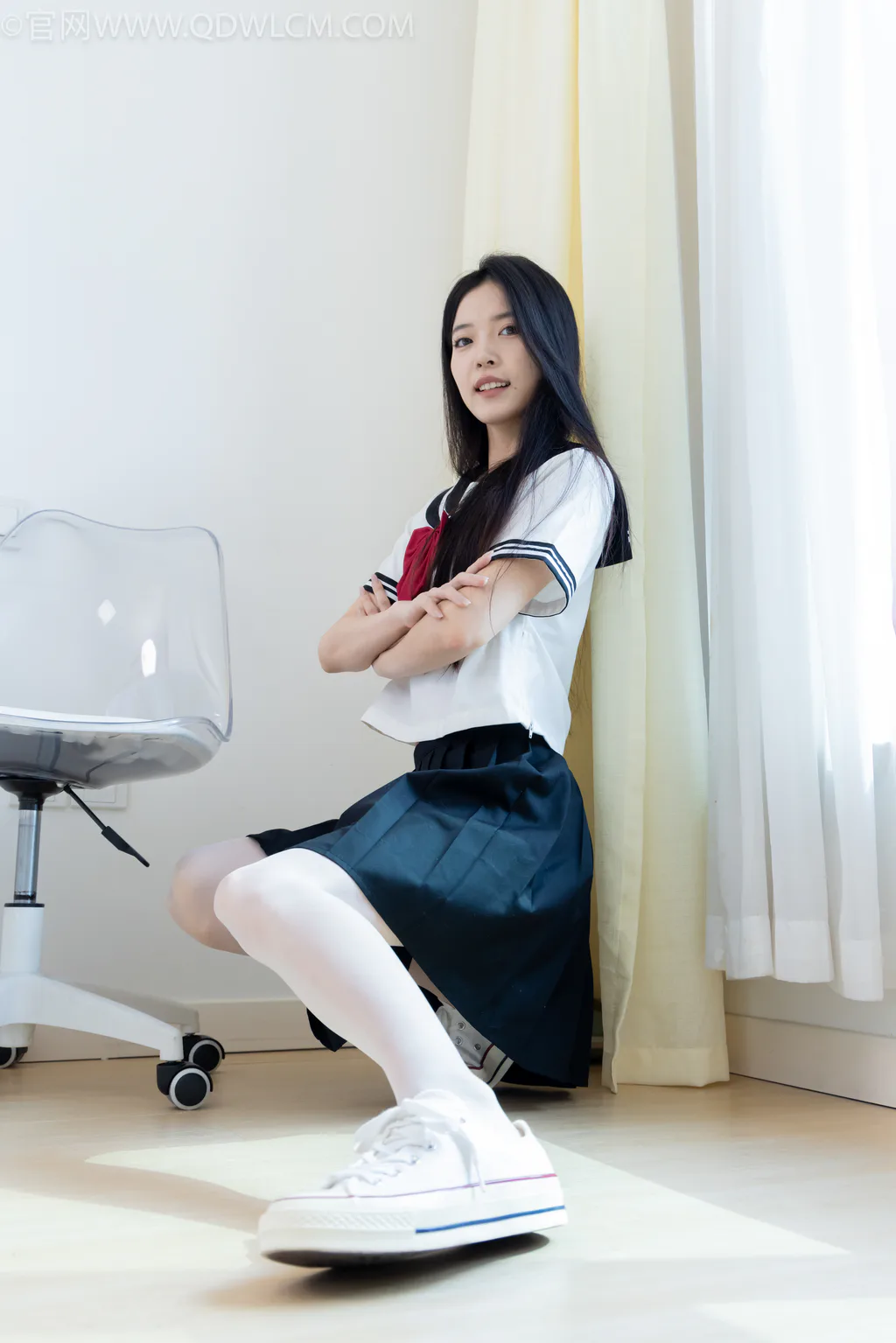 勿恋传媒 NO.2622 茯苓-帆布鞋、薄白丝、薄肉丝[160P/1V/3.93GB]插图2