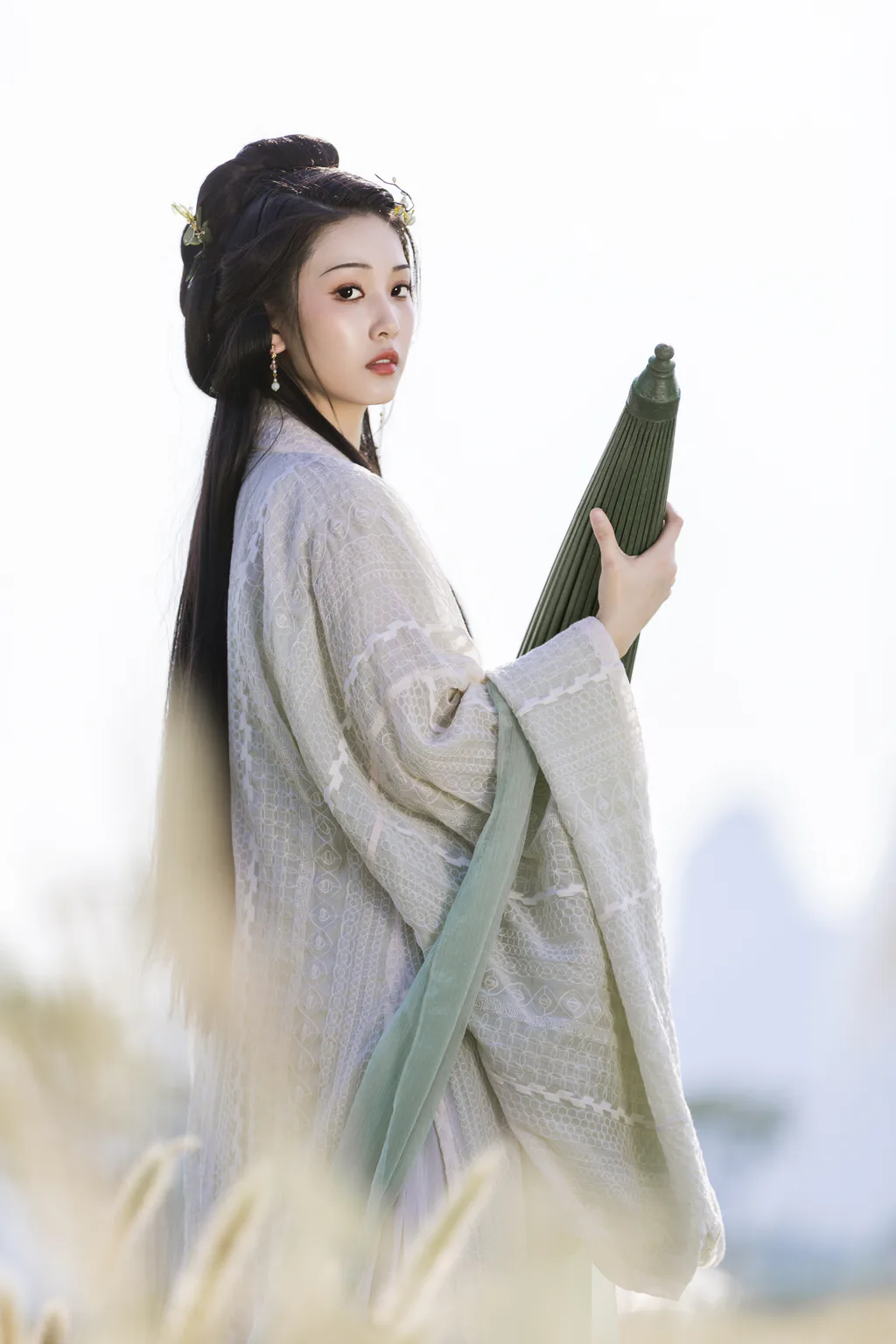 [YITUYU艺图语]2023.03.14 秋风起 芝芝琪[25+1P/298MB]插图1