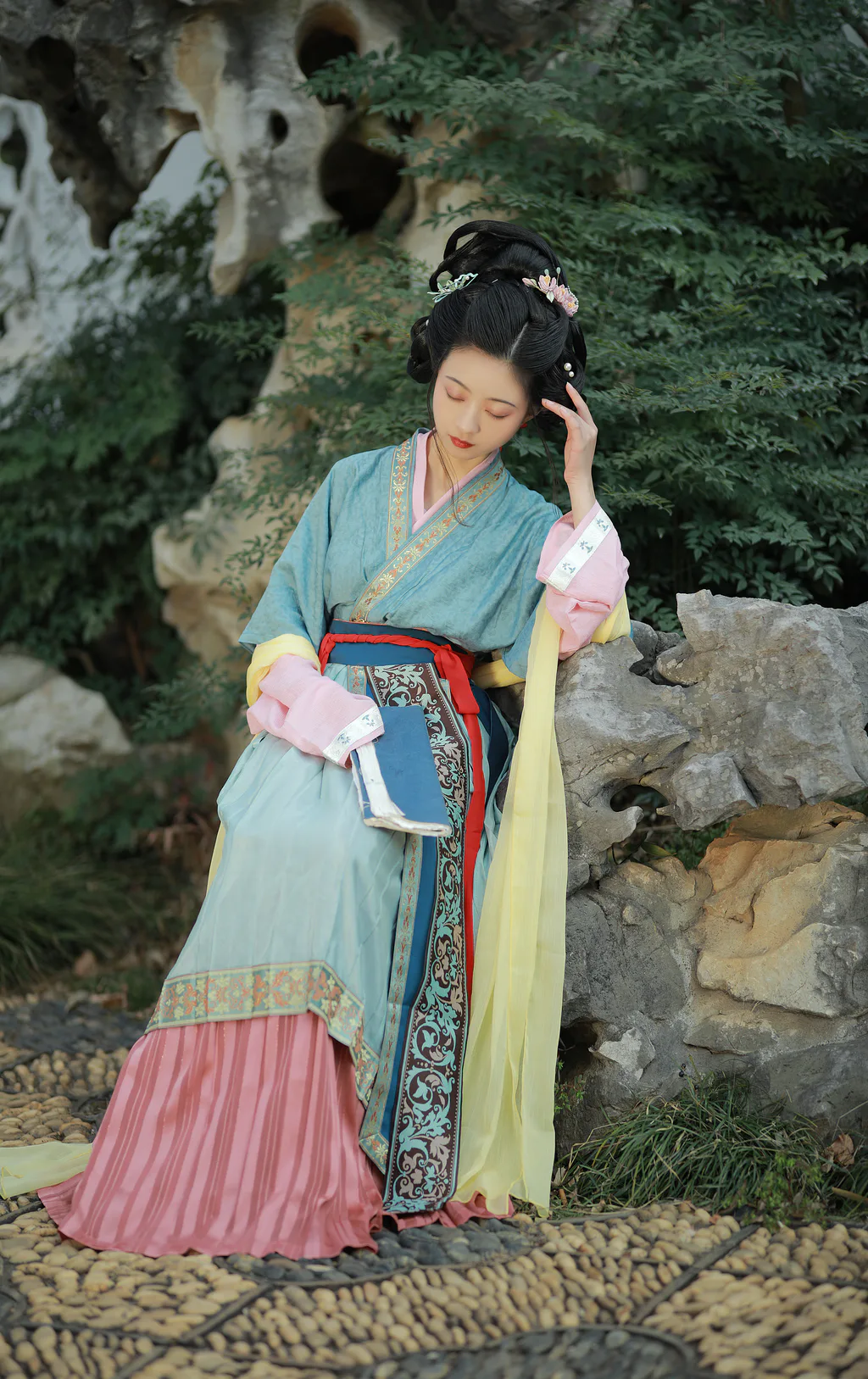 [YITUYU艺图语]2023.02.18 莫失所念 YunFleur[30+1P/617MB]插图2