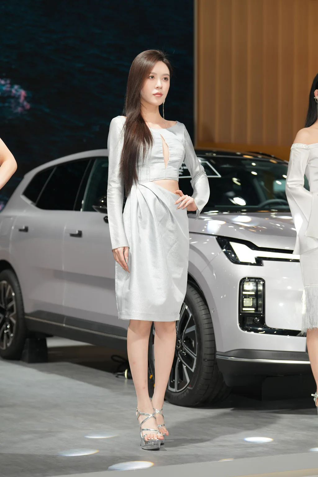 精选街拍作品 NO.6686 银色长裙易小寒[206P/366MB]插图2