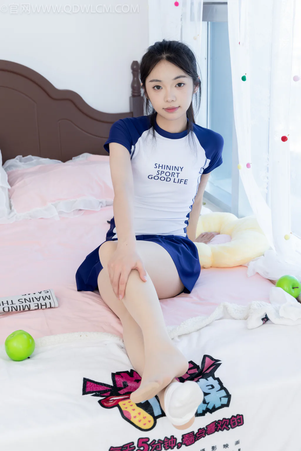 勿恋传媒 NO.2596 青提-帆布鞋、白棉袜、薄肉丝[139P/1V/3.91GB]插图2