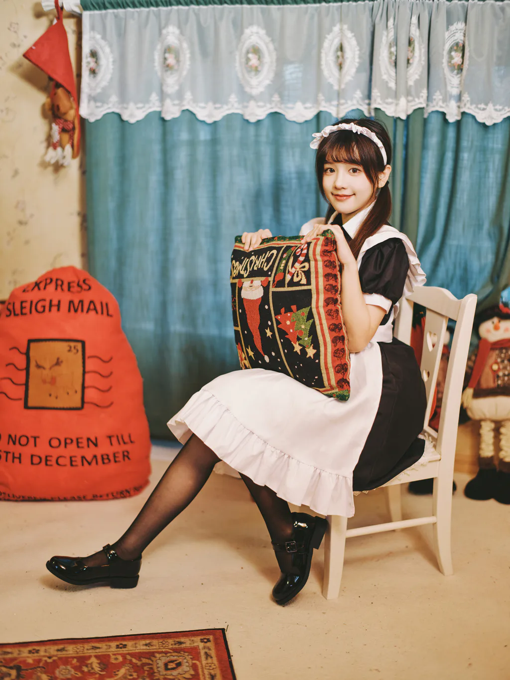 [YITUYU艺图语]2023.02.16 圣诞钕仆 宵宵喵[36+1P/467MB]插图1