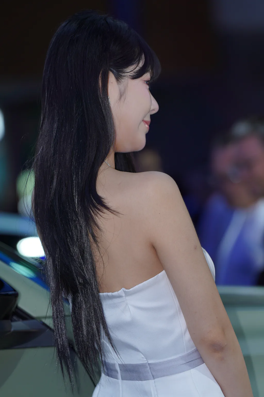 精选街拍作品 NO.6644 水灵灵白色抹胸裙[72P/135MB]插图