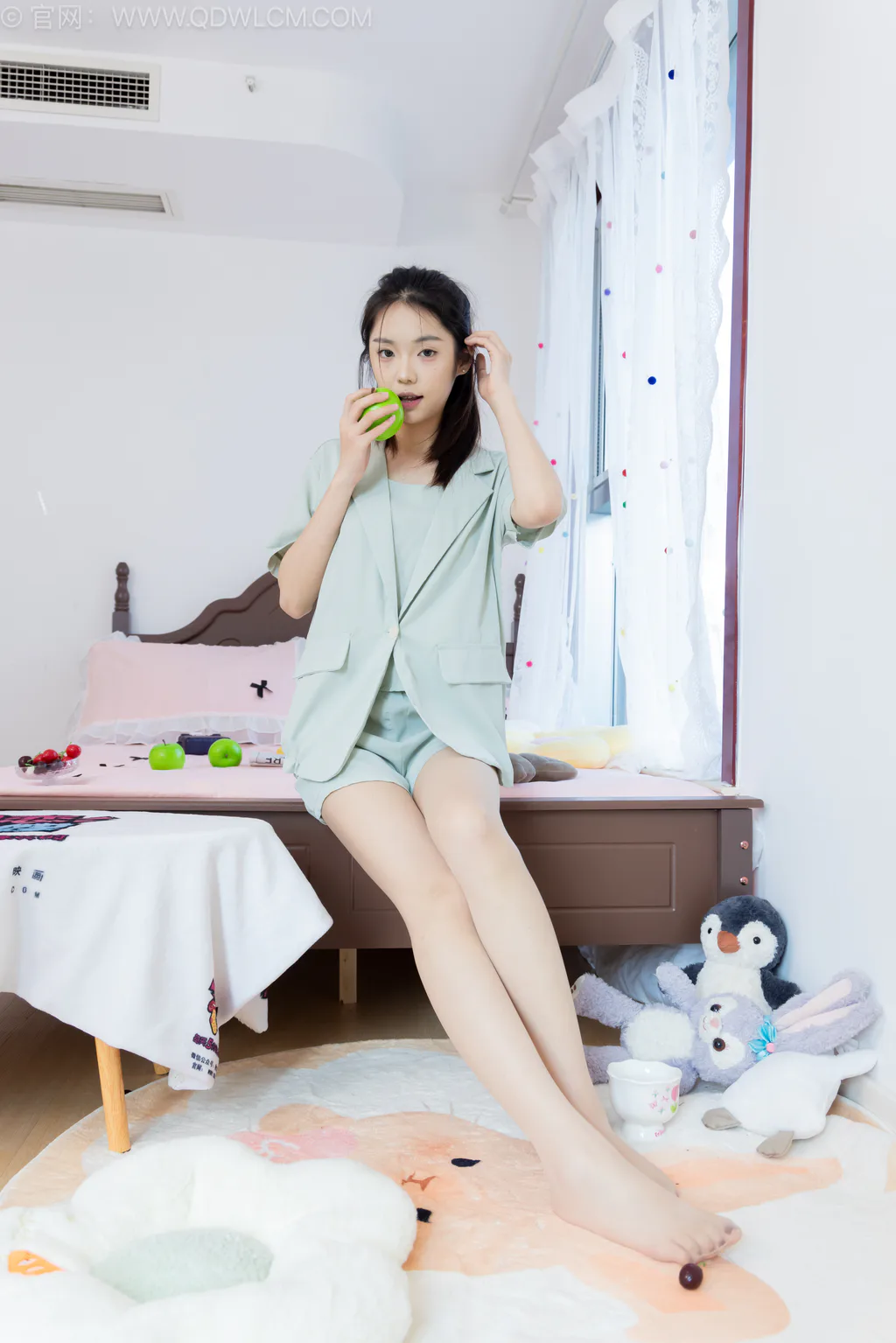 勿恋传媒 NO.2606 青提-三双高跟鞋、薄肉丝、裸足[154P/1V/6.56GB]插图3