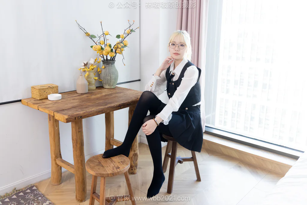 [BoBoSocks袜啵啵]NO.653 小甜豆-皮鞋、厚黑丝、瑜伽动作[146P/1V/5.59GB]插图3