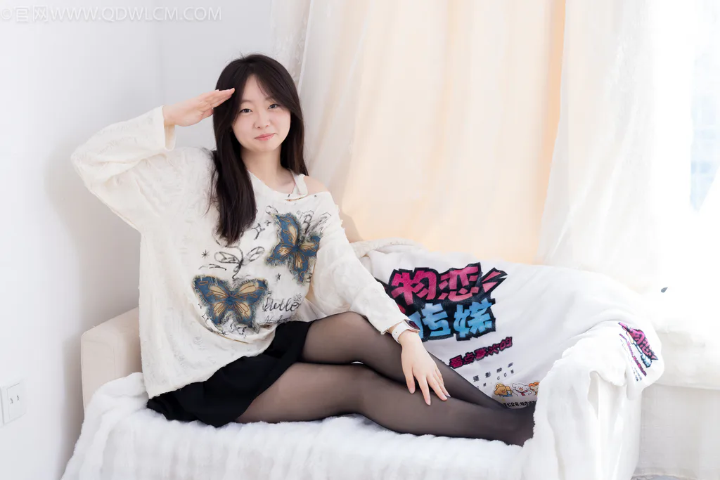 勿恋传媒 NO.2608 萌萌-马丁靴、薄黑丝[143P/1V/4.18GB]插图3