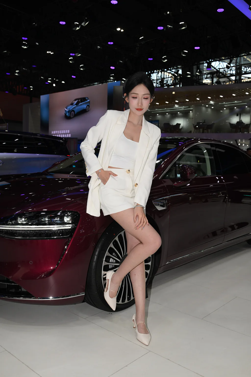 精选街拍作品 NO.6651 大白腿大瑞瑞[129P/156MB]插图