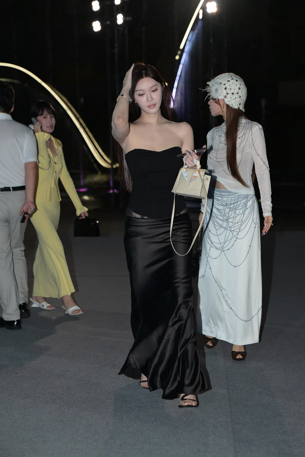 精选街拍作品 NO.6685 柔情似水黑色套装[116P/162MB]插图3