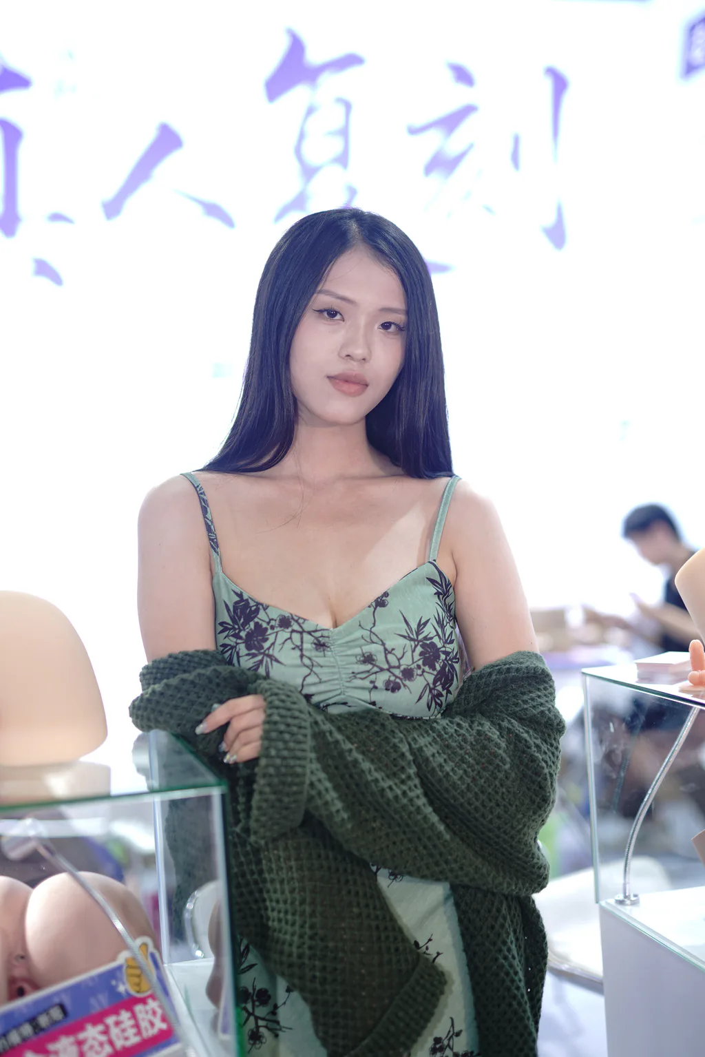 精选街拍作品 NO.6660 2025广州成人展高清视图合辑B[650P/974MB]插图