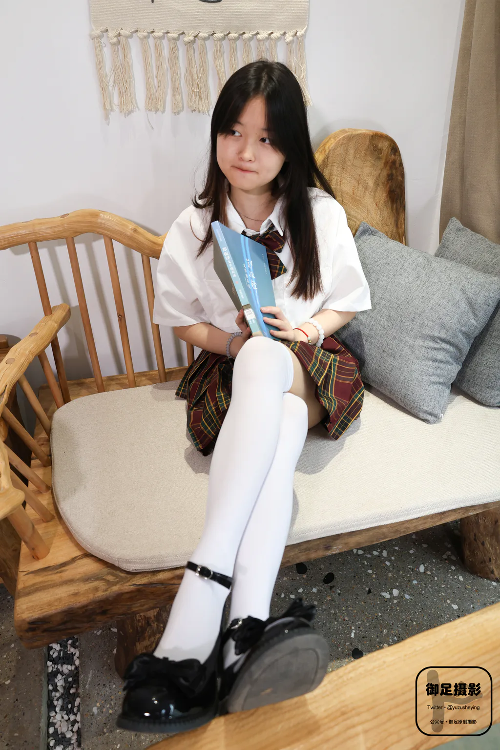 御足摄影 050 JK白丝袜 [76P/1V/2.82G]插图2