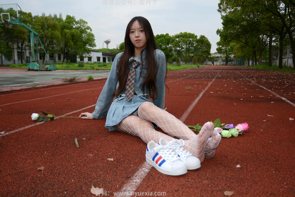 爱月下056期[100P/1V/3.02G]插图3