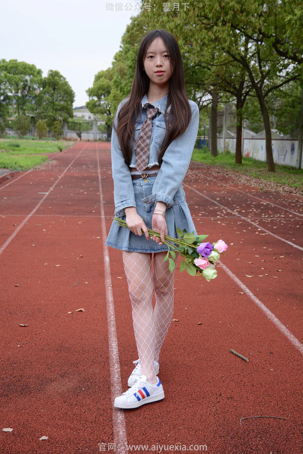 爱月下056期[100P/1V/3.02G]插图1