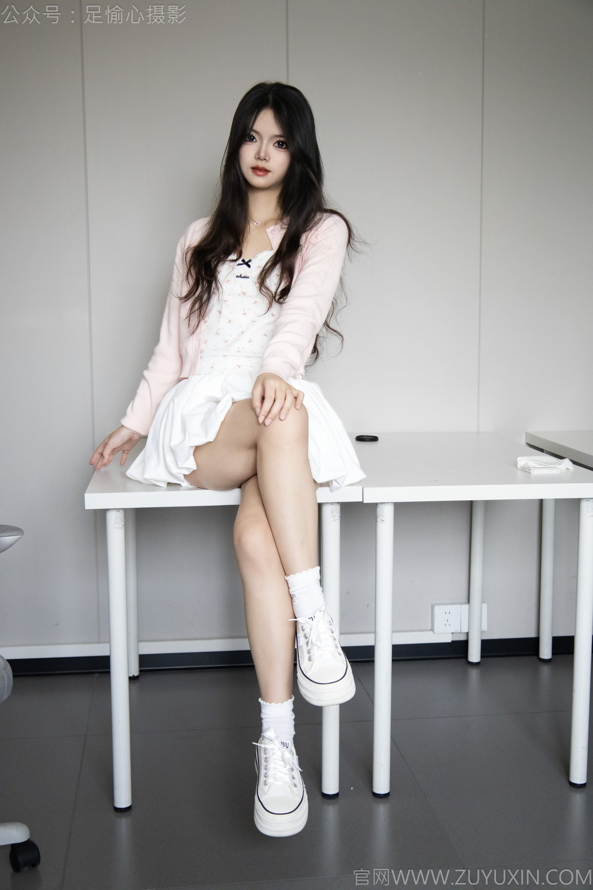 足愉心摄影108期：杏子-完整版 [120P/2V/3.76GB]插图2