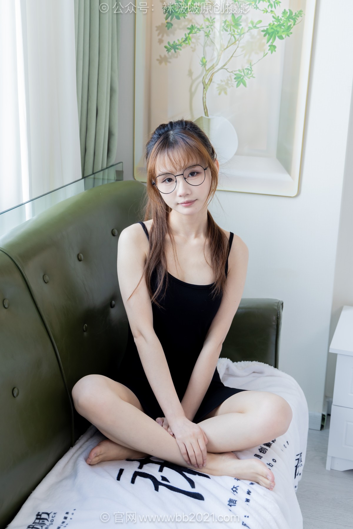 袜啵啵663期：甜甜圈-花絮版 [213P/1V/6.45GB]插图4