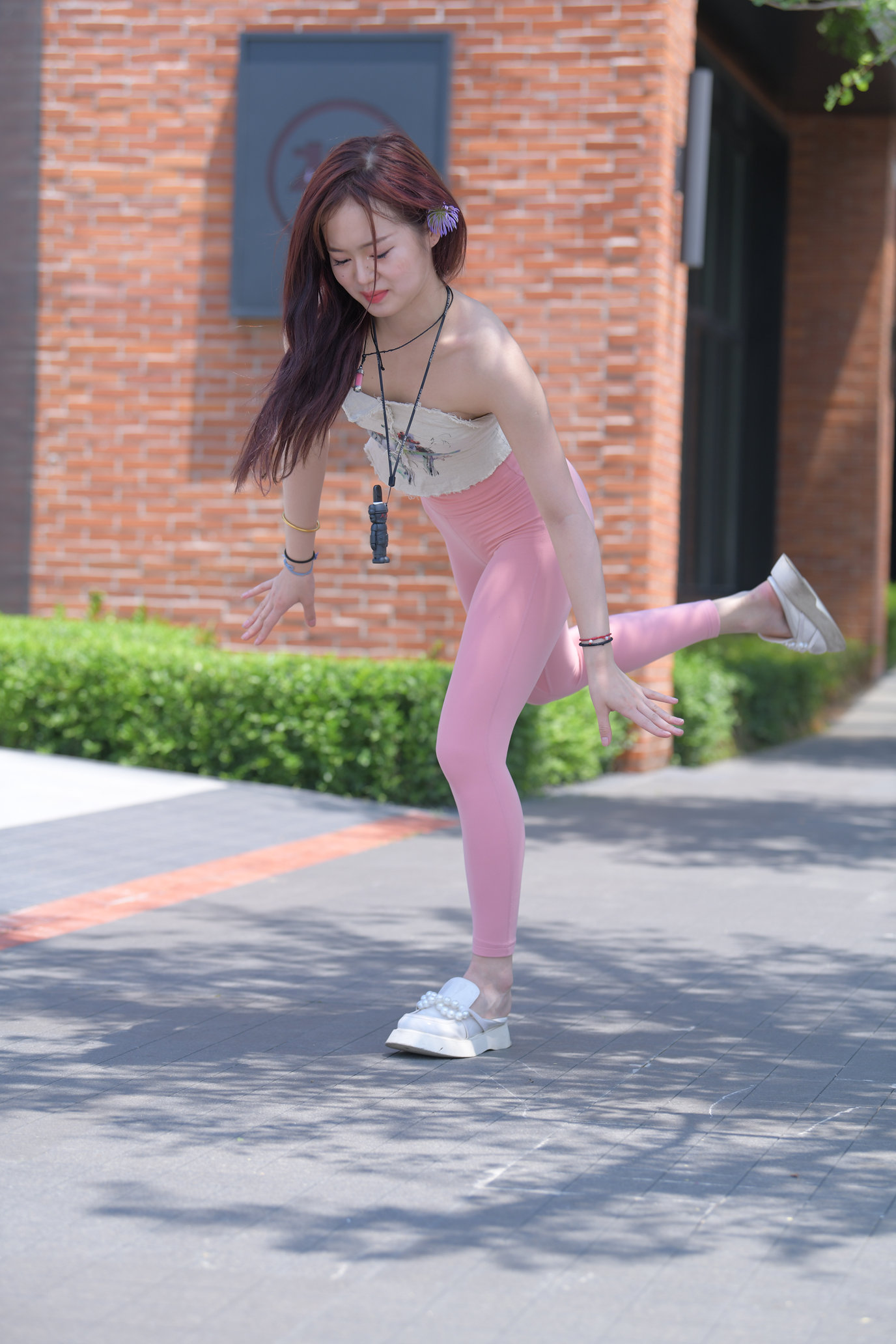 魔镜街拍1284-灵动的粉裤美眉[750P/2V/28.4G]插图