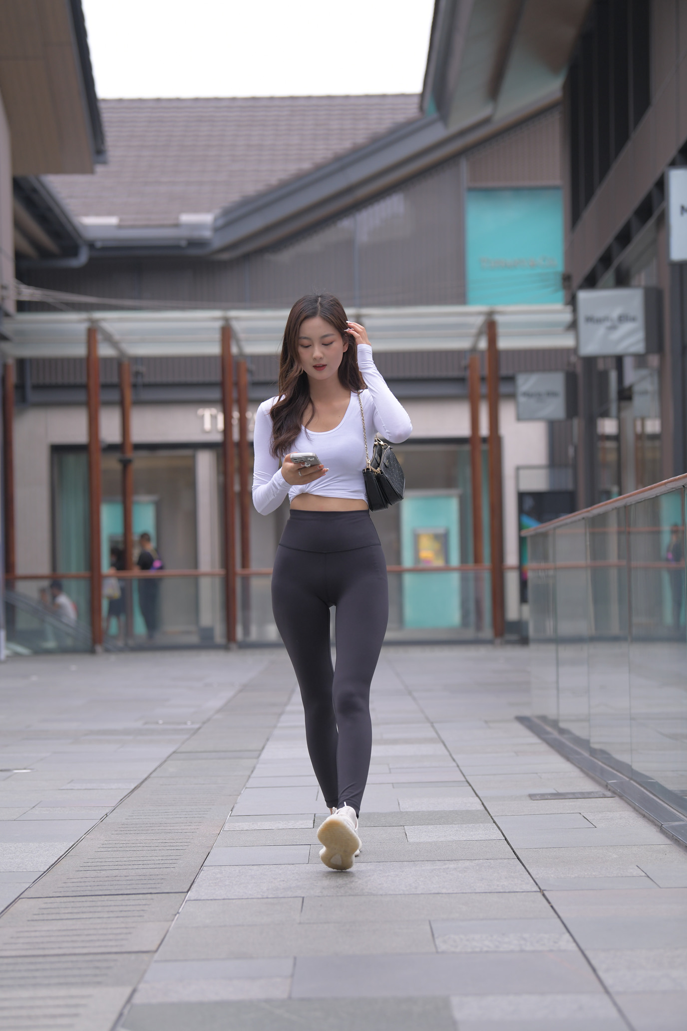 MJ黑色瑜伽裤美眉[650P/1V/24.2G]插图