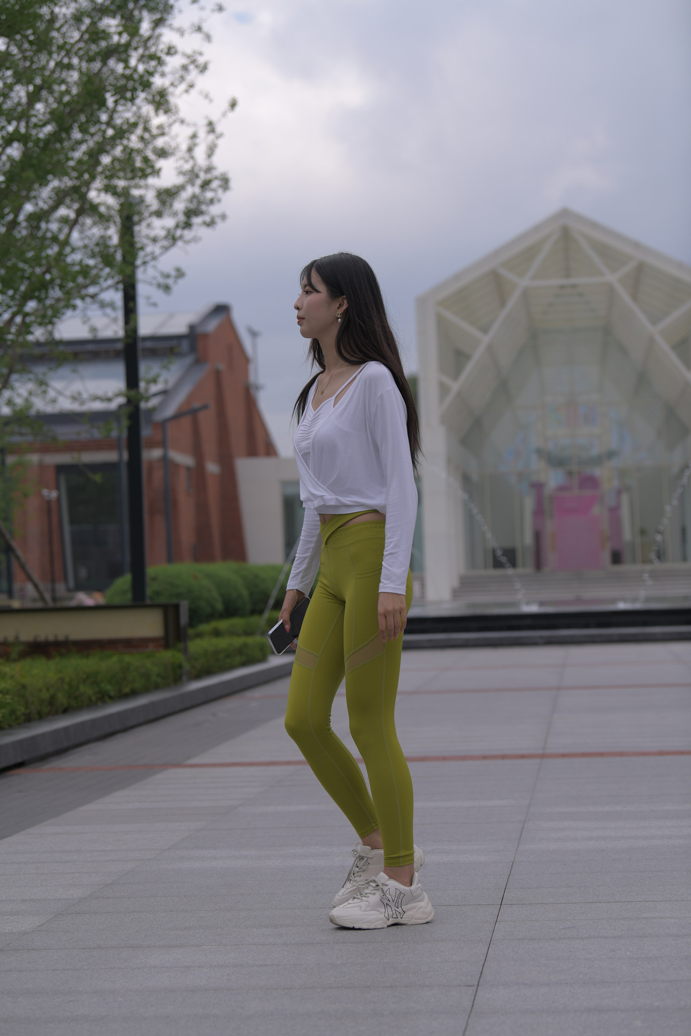 魔镜街拍1291绿色瑜伽裤镁钕[933P/2V/32.1G]插图