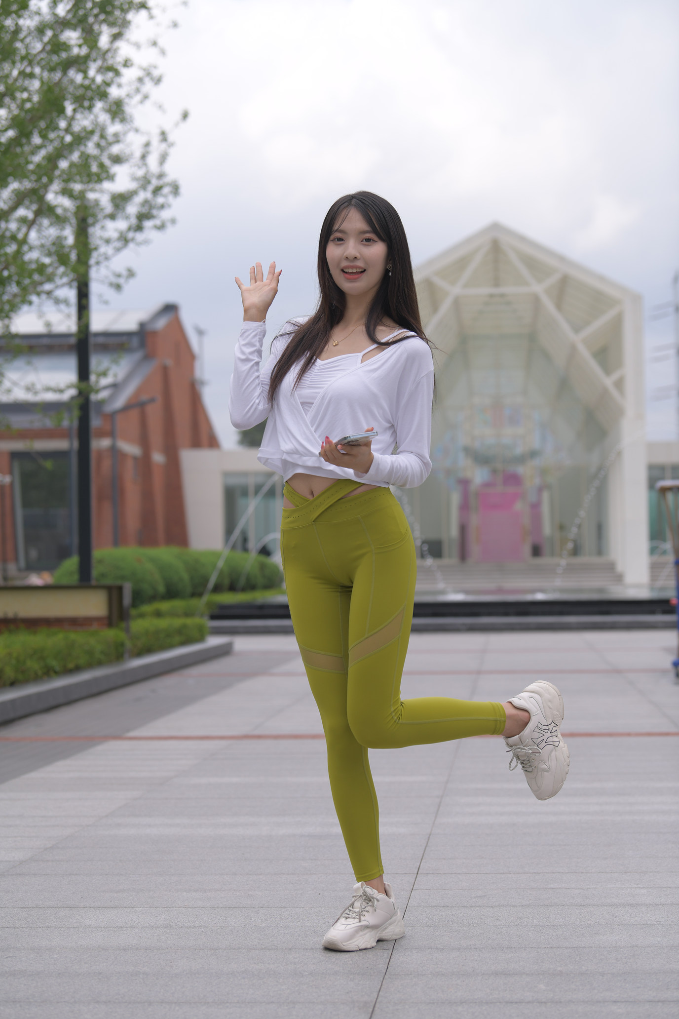 魔镜街拍1291绿色瑜伽裤镁钕[933P/2V/32.1G]插图1