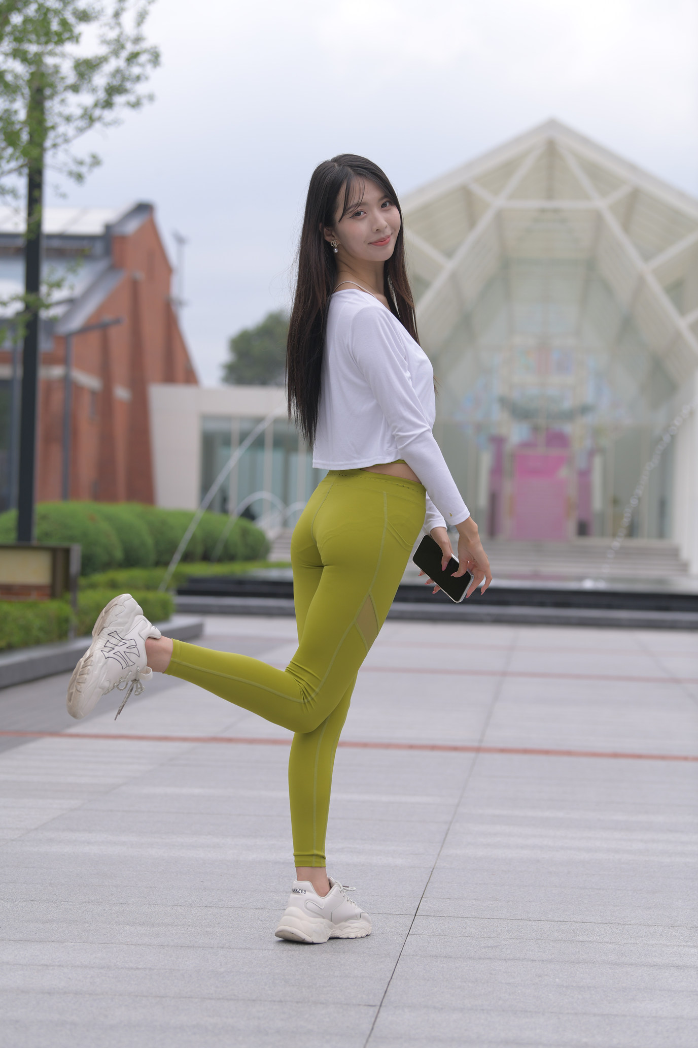 魔镜街拍1291绿色瑜伽裤镁钕[933P/2V/32.1G]插图6