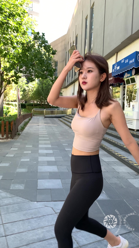 魔镜街拍黑谁瑜伽裤镁钕[2V/23G]插图