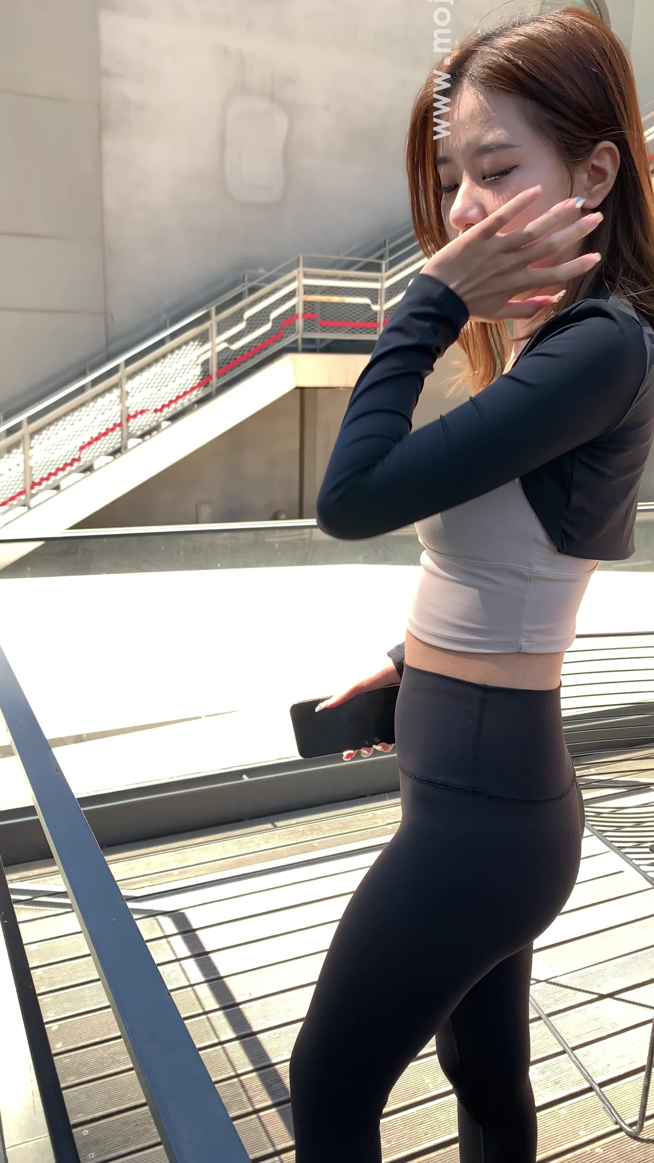 魔镜街拍黑谁瑜伽裤镁钕[2V/23G]插图8