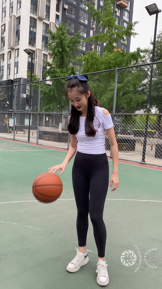 魔镜街拍1297-黑色瑜伽裤镁钕[1V/7.76G]插图8