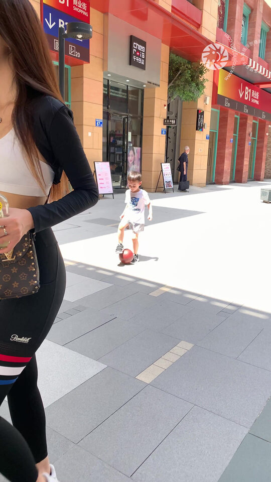 魔镜街拍1301黑色瑜伽裤镁钕[1V/10.9G]插图